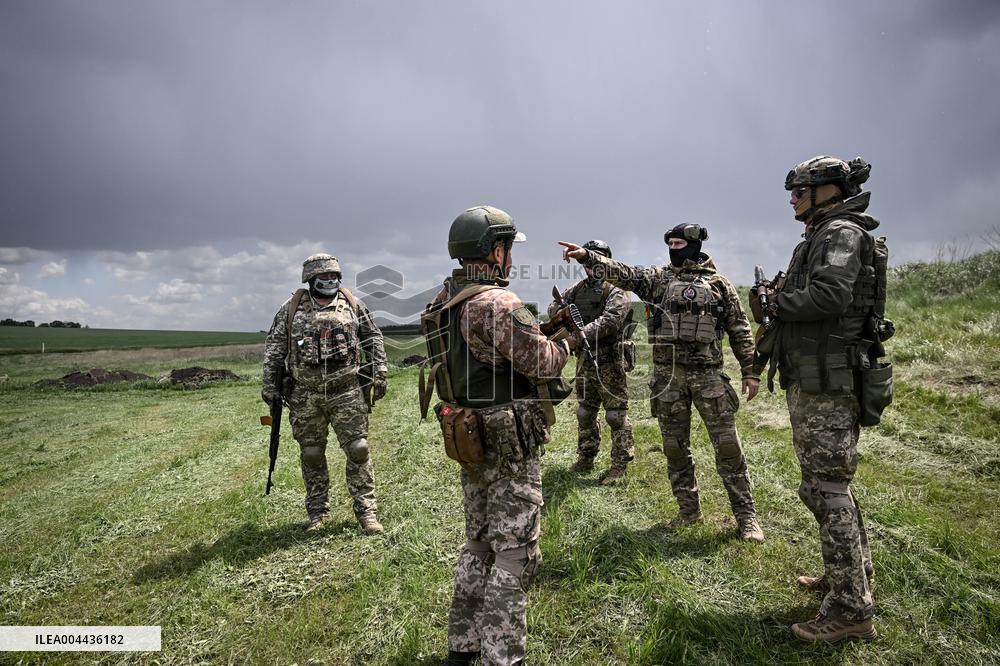 Combat coordination drills of Ukraines 141st Brigade