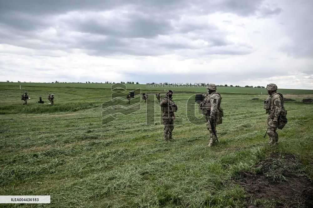 Combat coordination drills of Ukraines 141st Brigade
