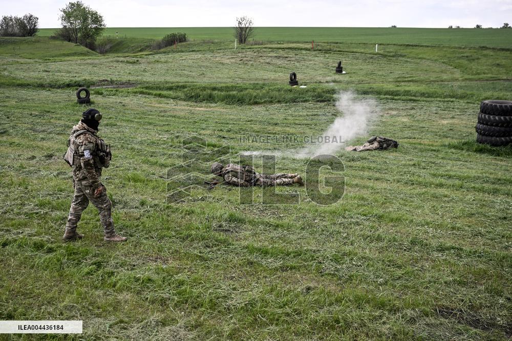 Combat coordination drills of Ukraines 141st Brigade