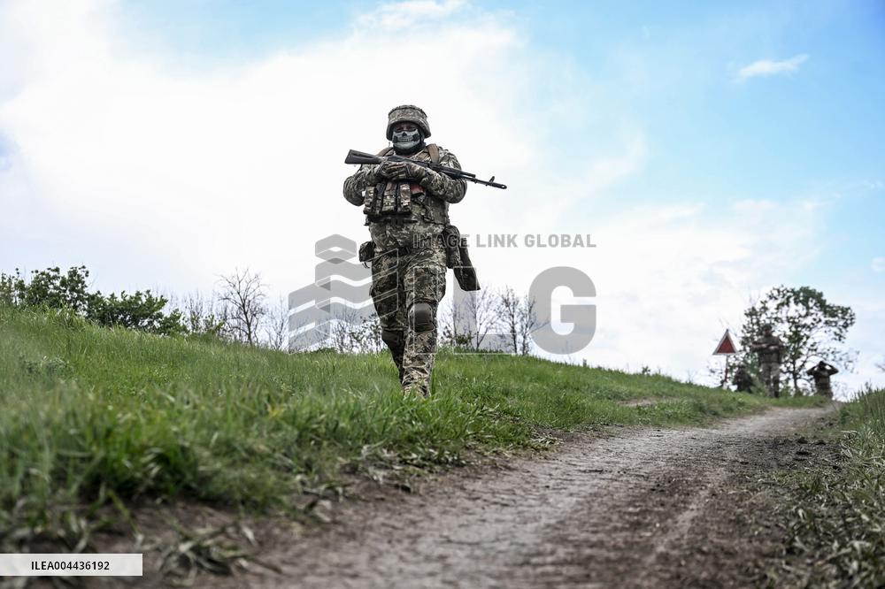 Combat coordination drills of Ukraines 141st Brigade