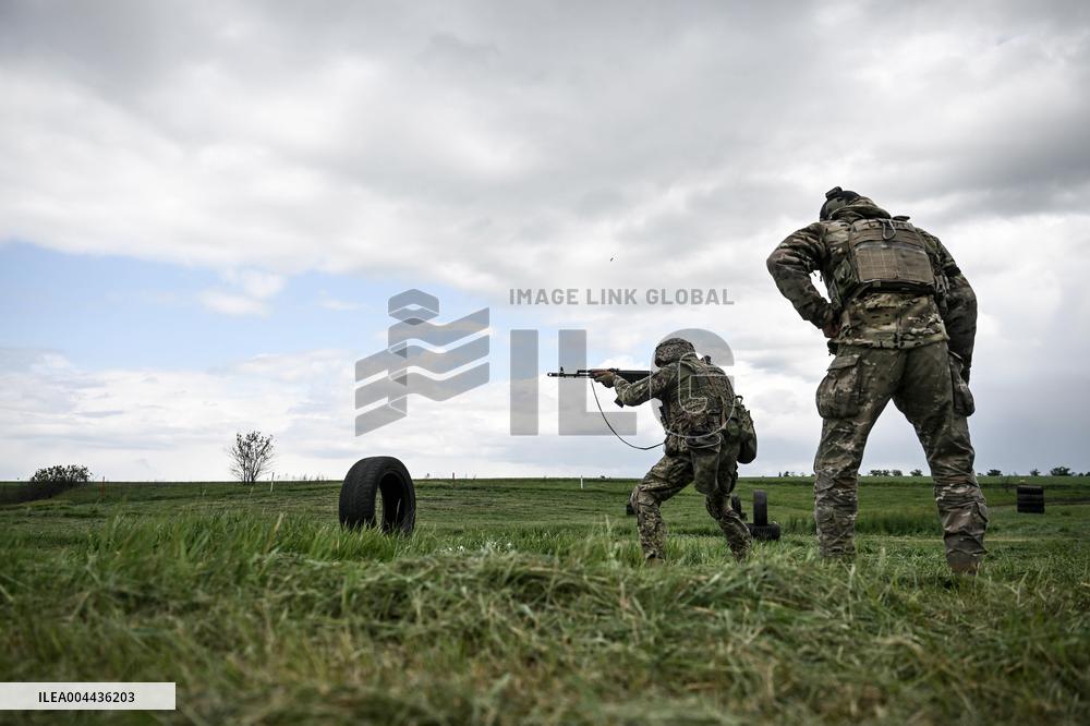 Combat coordination drills of Ukraines 141st Brigade