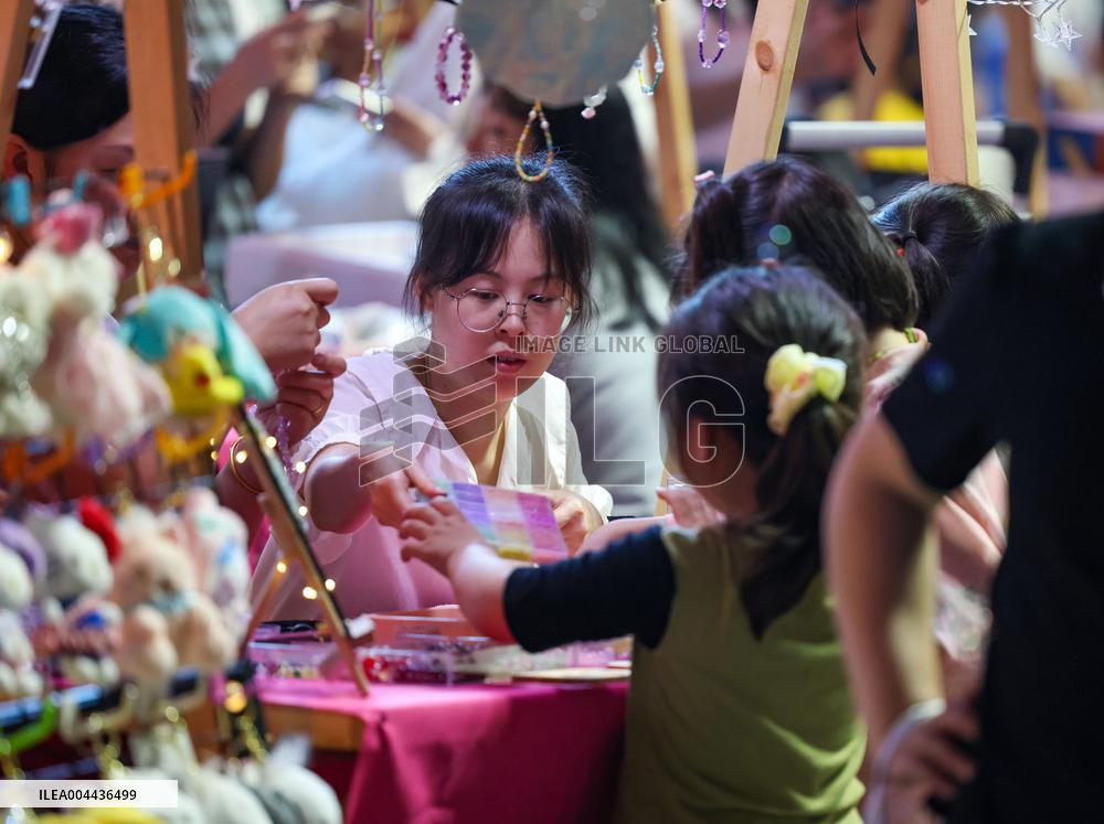 Retail employment in China