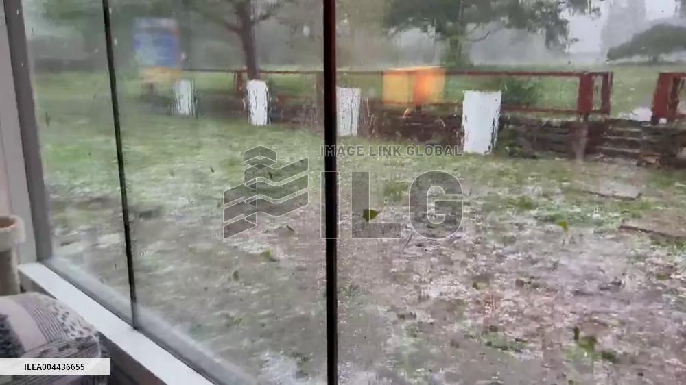 US: Thunderstorms Bring Intense Hail to Northwest Arkansas 3