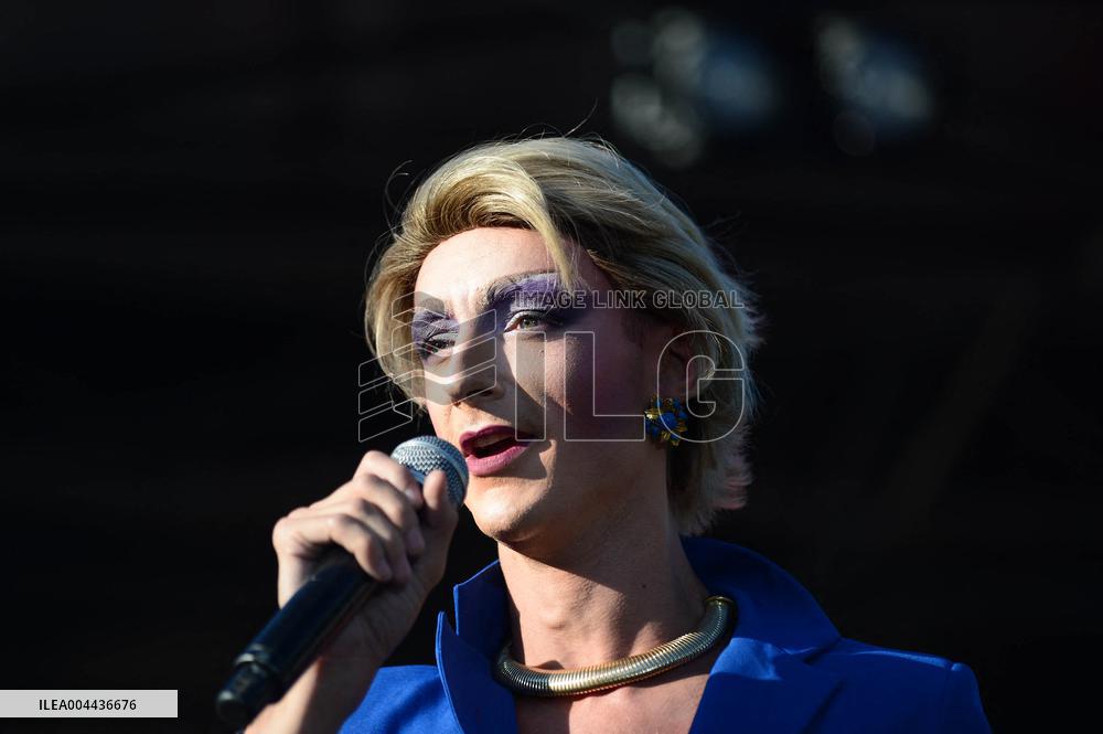 Bal de l'Amour - Paris Celebrates Love and Against Homophobia