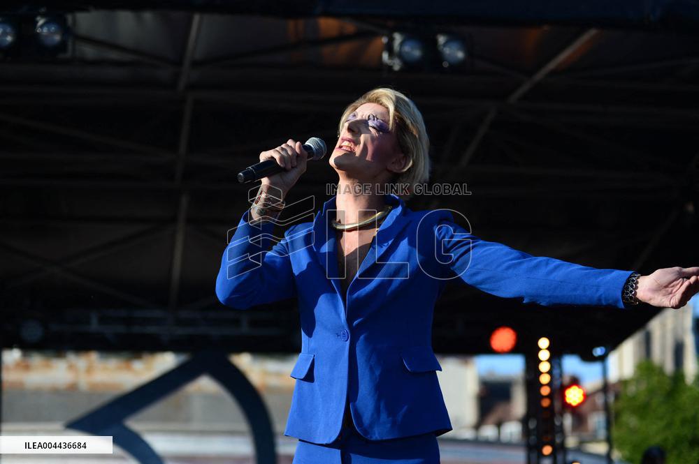 Bal de l'Amour - Paris Celebrates Love and Against Homophobia