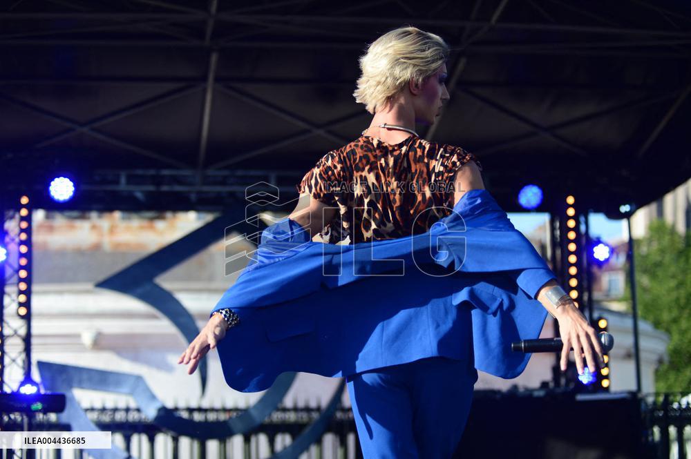 Bal de l'Amour - Paris Celebrates Love and Against Homophobia