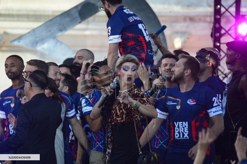 Bal de l'Amour - Paris Celebrates Love and Against Homophobia