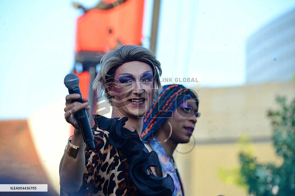 Bal de l'Amour - Paris Celebrates Love and Against Homophobia