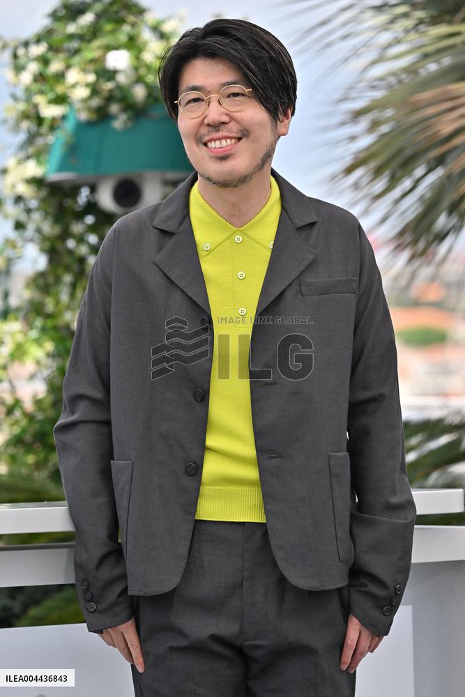 Cannes Photocall Exit 8