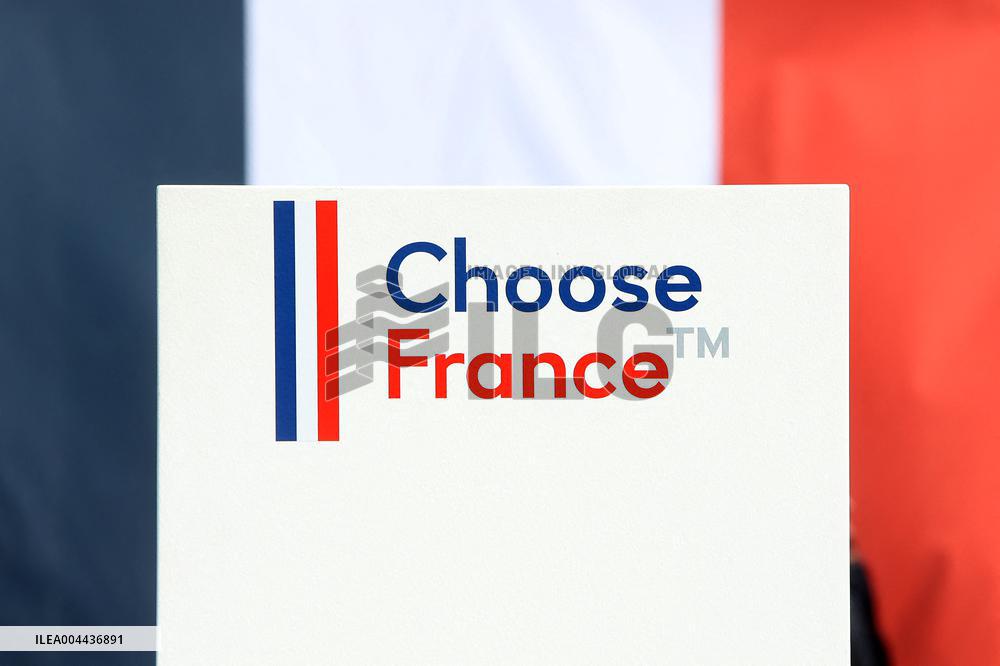 President Macron at the Daimler Buses Site - Meuse