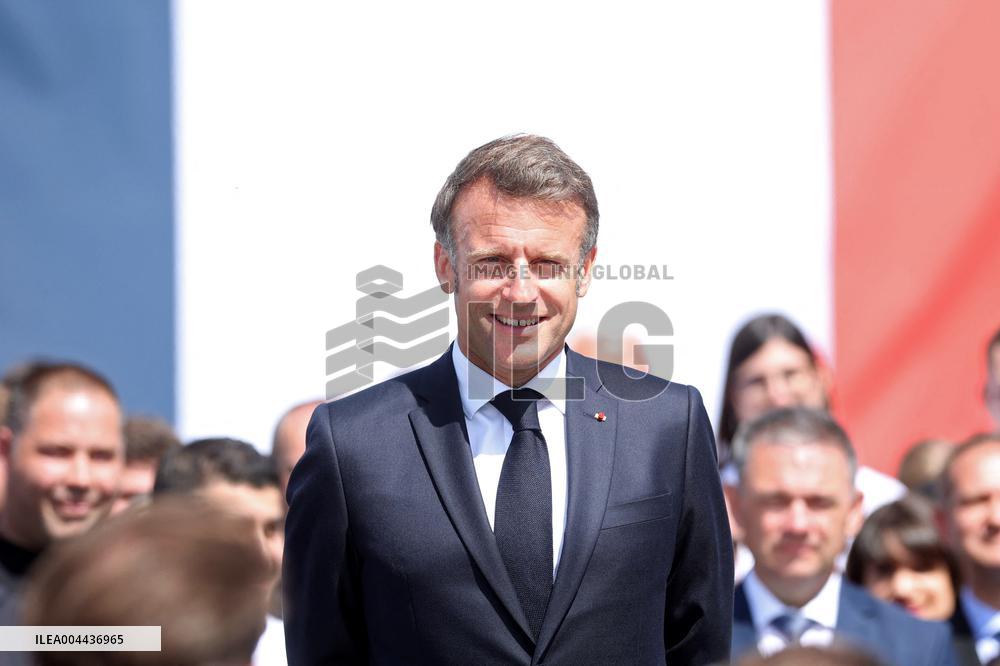 President Macron at the Daimler Buses Site - Meuse