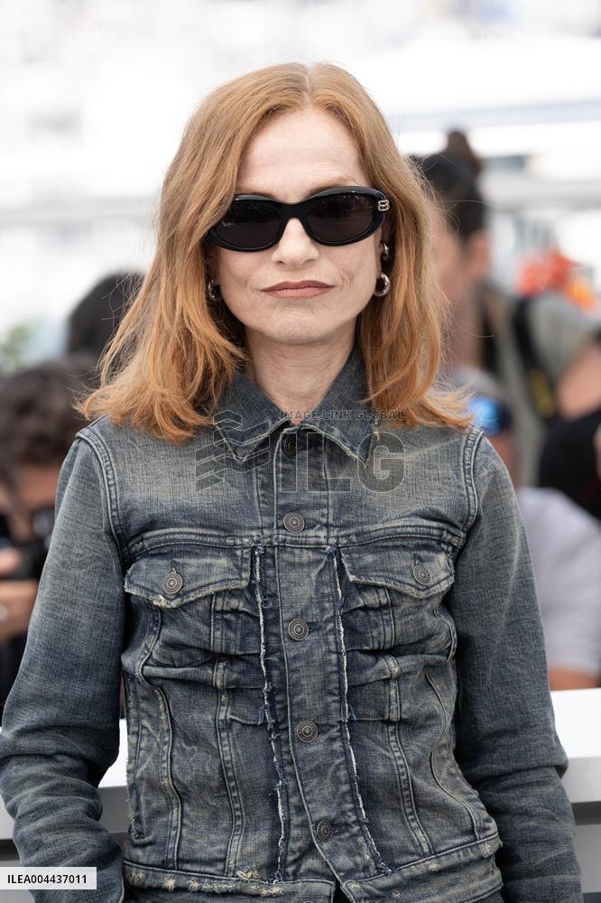 Cannes - La Femme La Plus Riche Du Monde Photocall DN