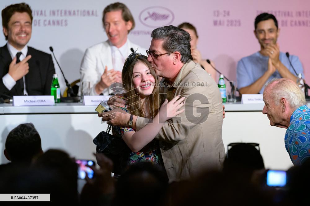 Cannes The Phoenician Scheme Press Conference NG