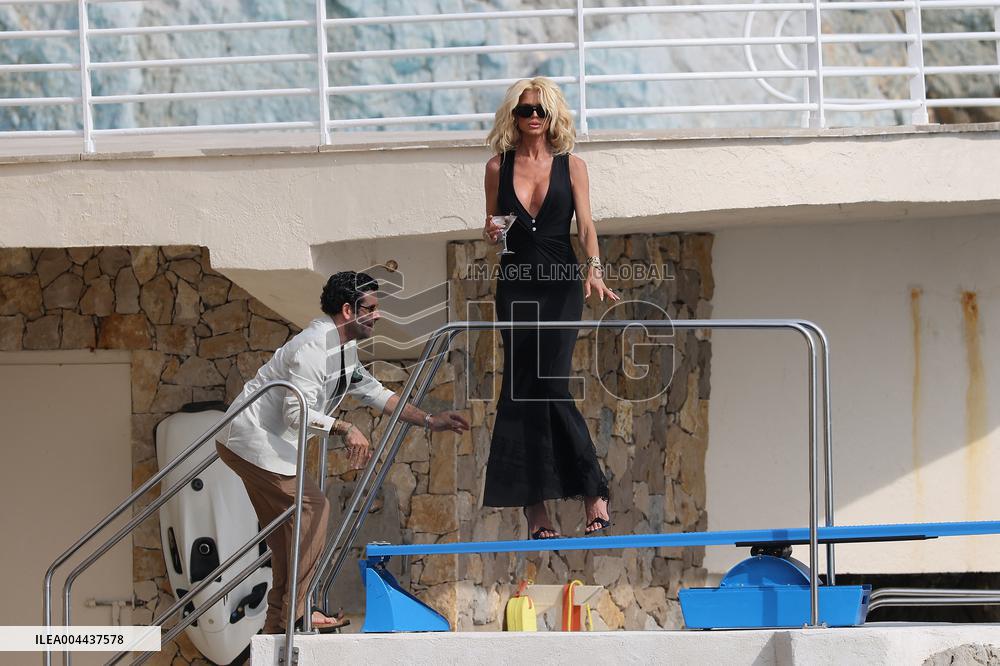 Cannes - Victoria Silvstedt During Photo Session At Eden Roc