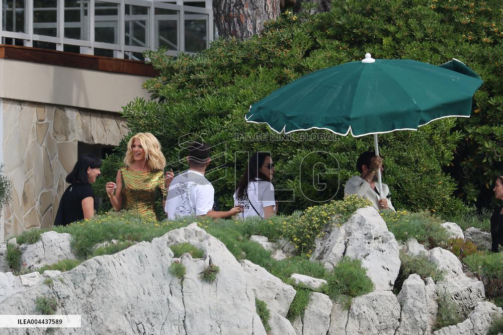 Cannes - Victoria Silvstedt During Photo Session At Eden Roc