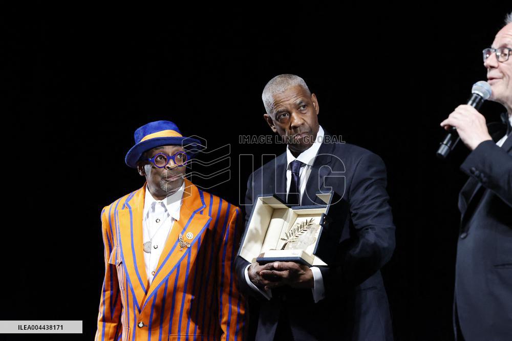 Cannes - Denzel Washington Receives A Surprise Palme d'Or d'Honneur