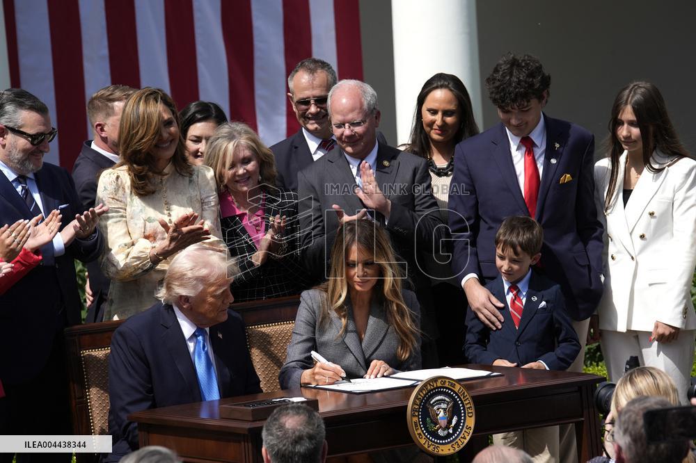 Donald Trump signs Take It Down Act - Washington