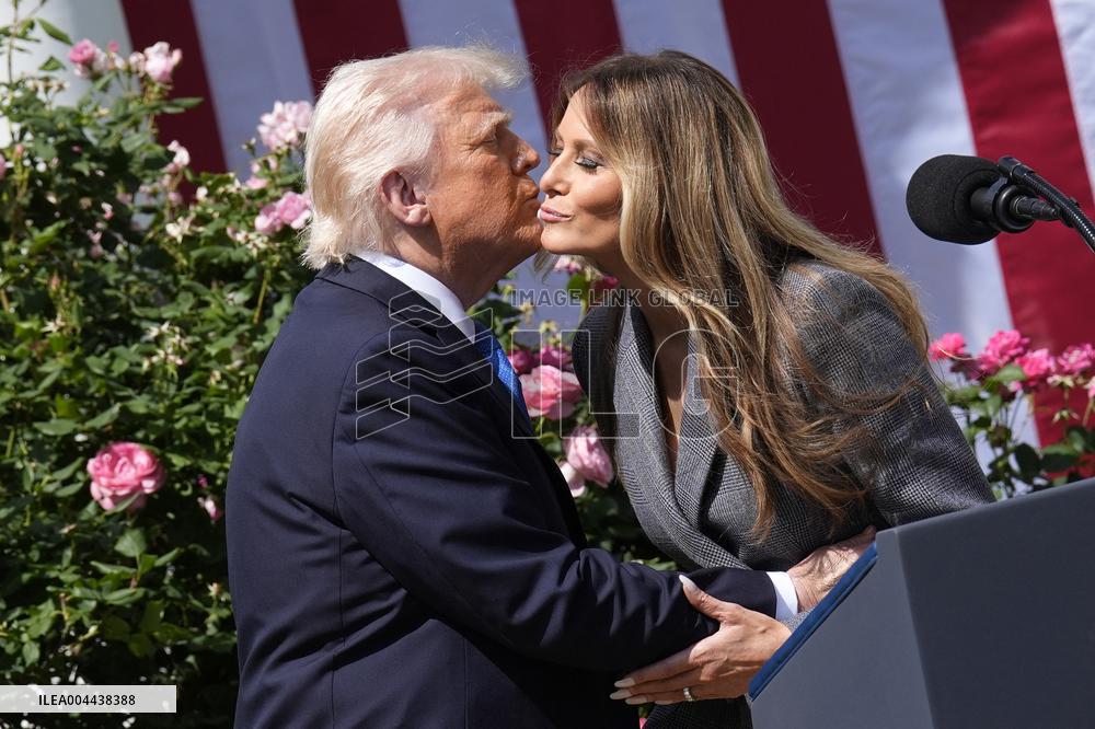 Donald Trump signs Take It Down Act - Washington