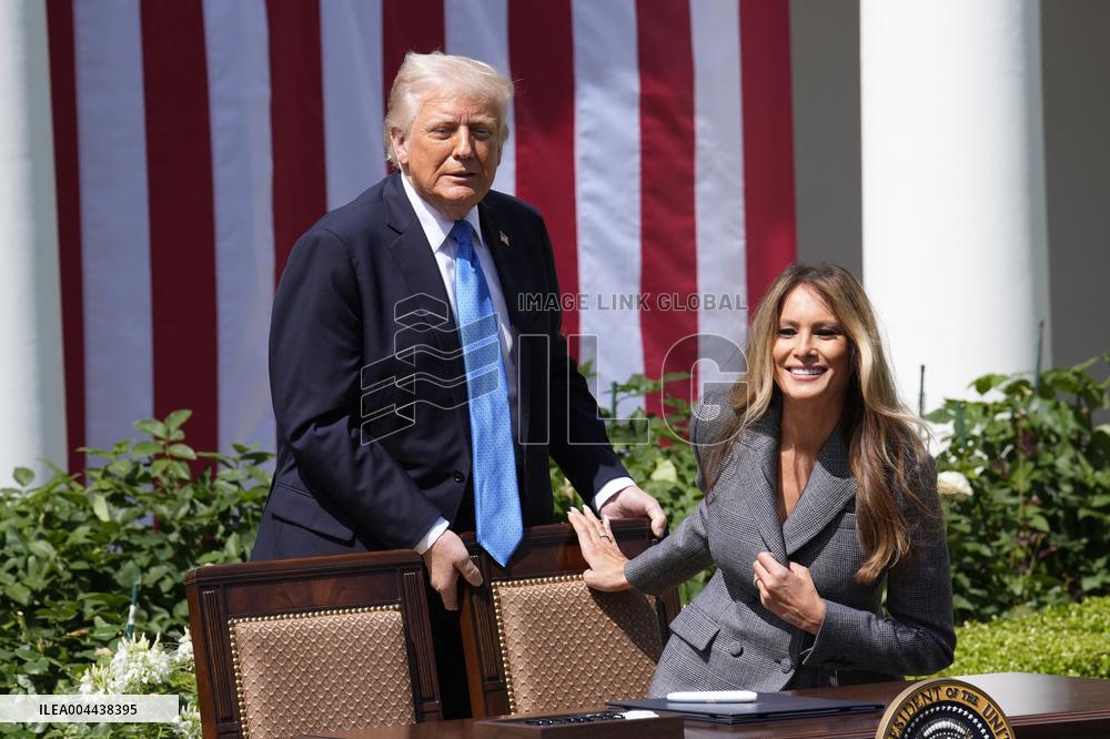 Donald Trump signs Take It Down Act - Washington