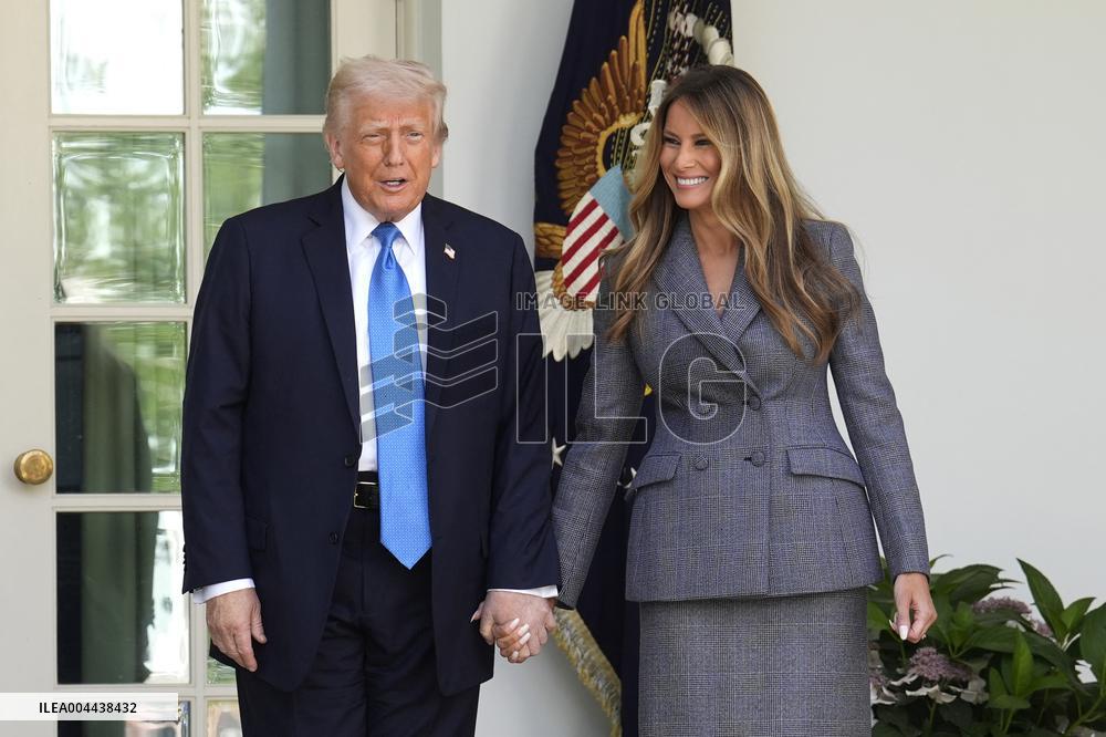 Donald Trump signs Take It Down Act - Washington