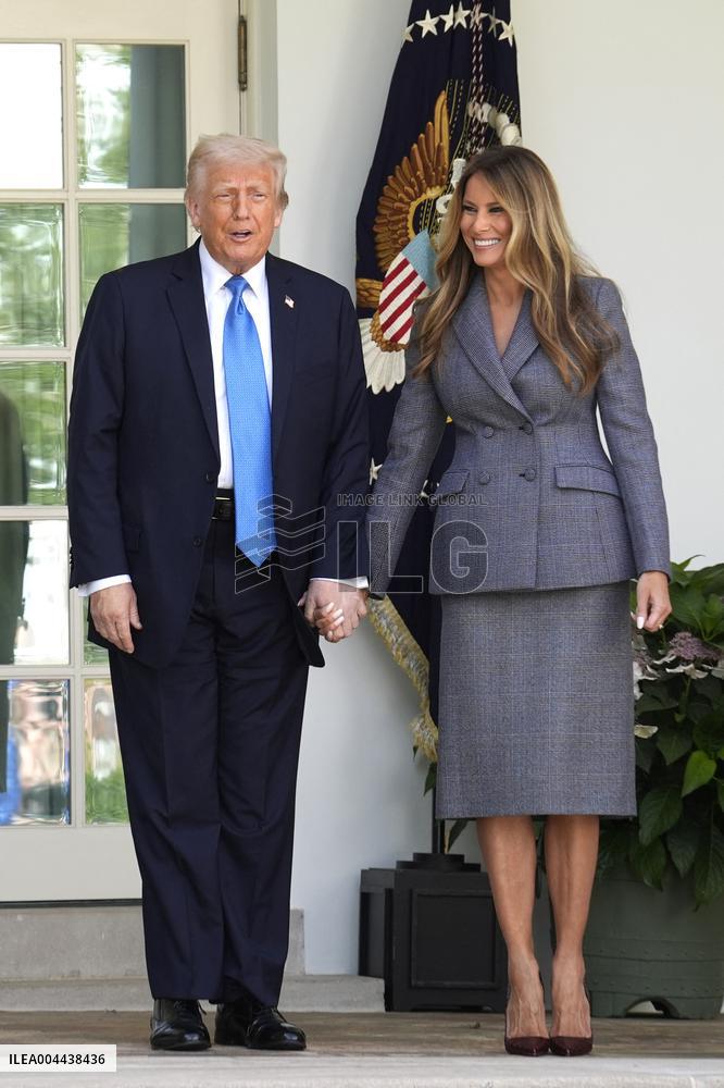 Donald Trump signs Take It Down Act - Washington