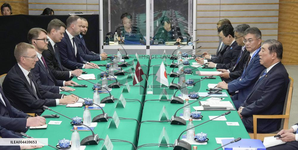Japan PM meets Latvian president
