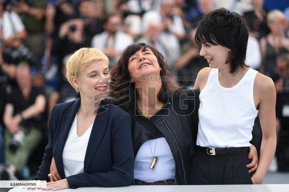 Cannes Dites-Lui Que Je L aime Photocall AM