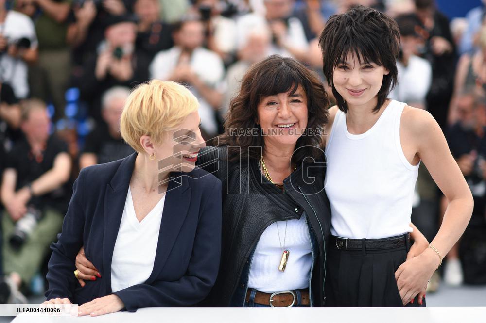 Cannes Dites-Lui Que Je L aime Photocall AM
