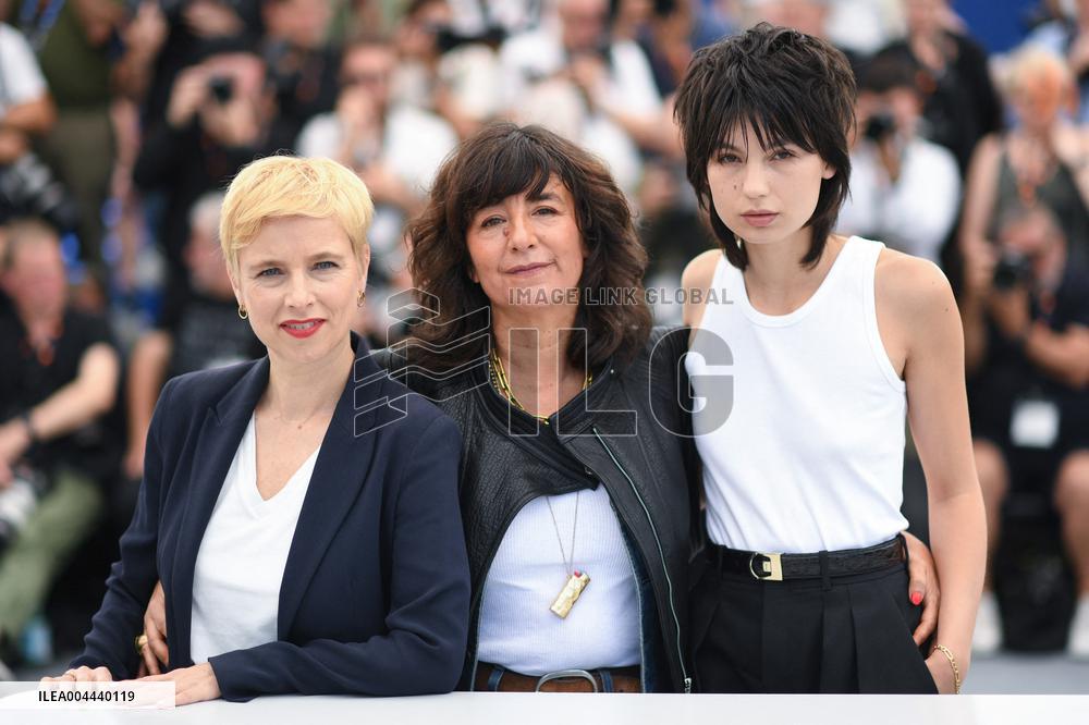 Cannes Dites-Lui Que Je L aime Photocall AM