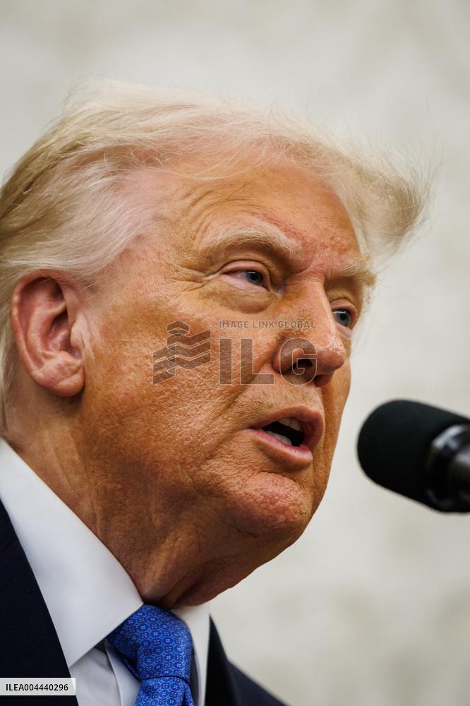 Trump Hosts Families of Fallen Officers, Announces Russia-Ukraine Peace Talks