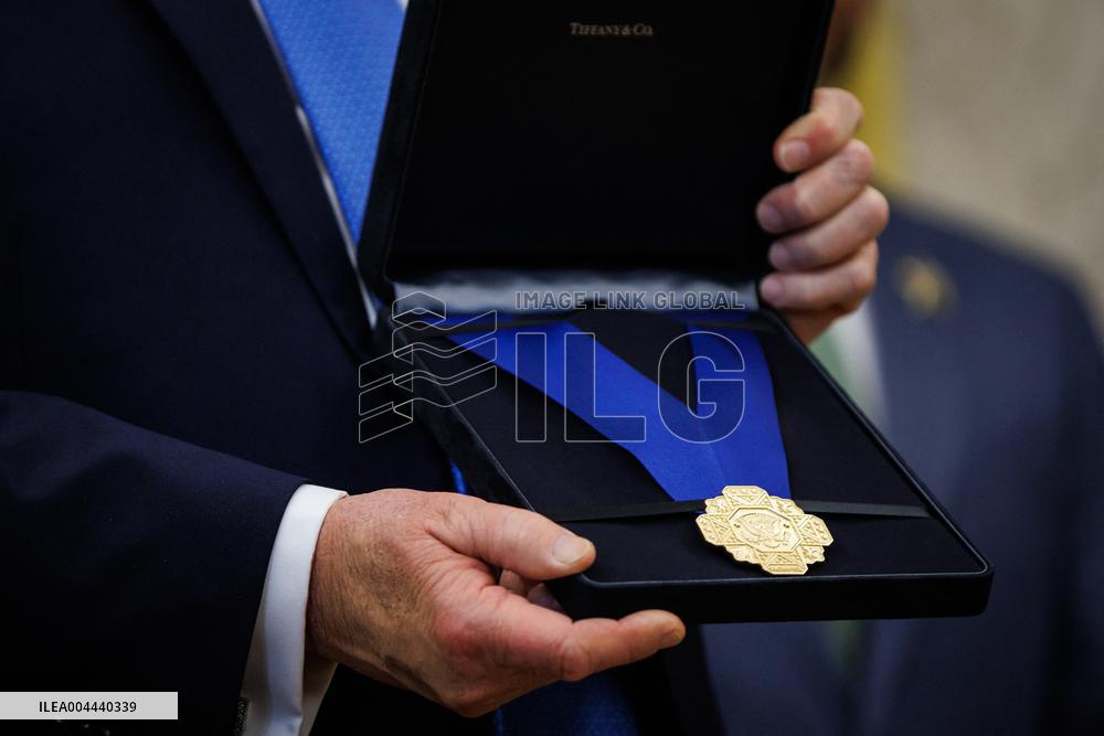 Trump Hosts Families of Fallen Officers, Announces Russia-Ukraine Peace Talks