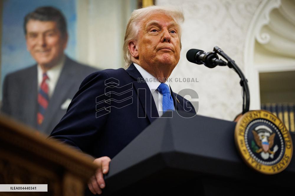 Trump Hosts Families of Fallen Officers, Announces Russia-Ukraine Peace Talks