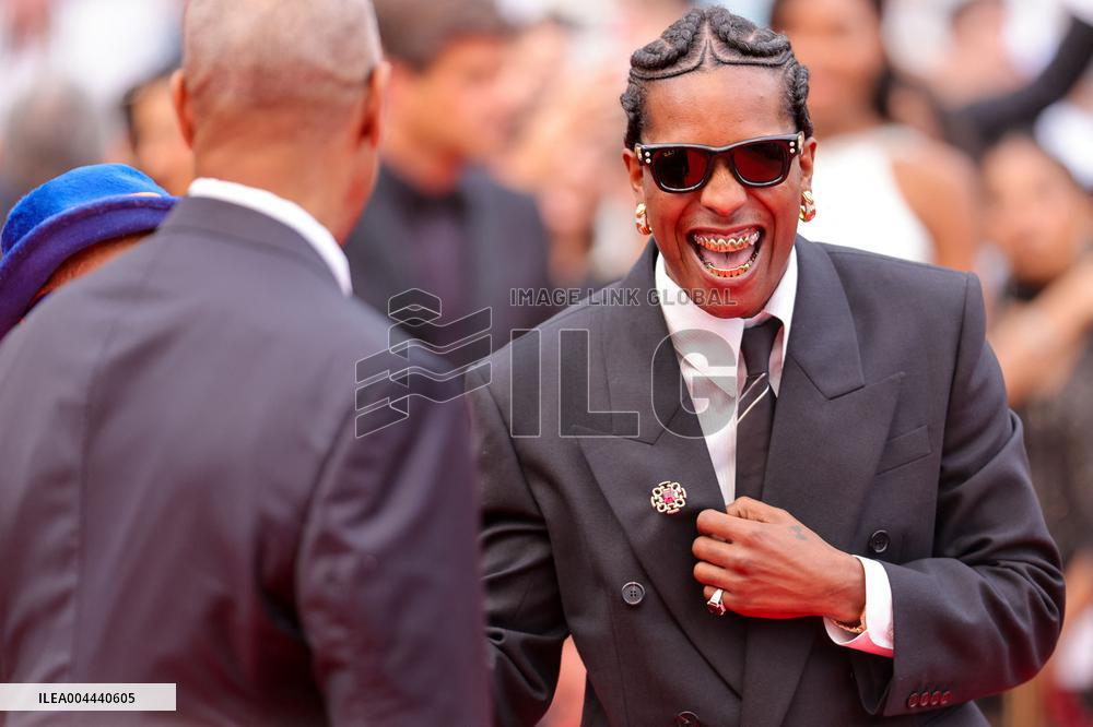 Cannes - Highest 2 Lowest Screening