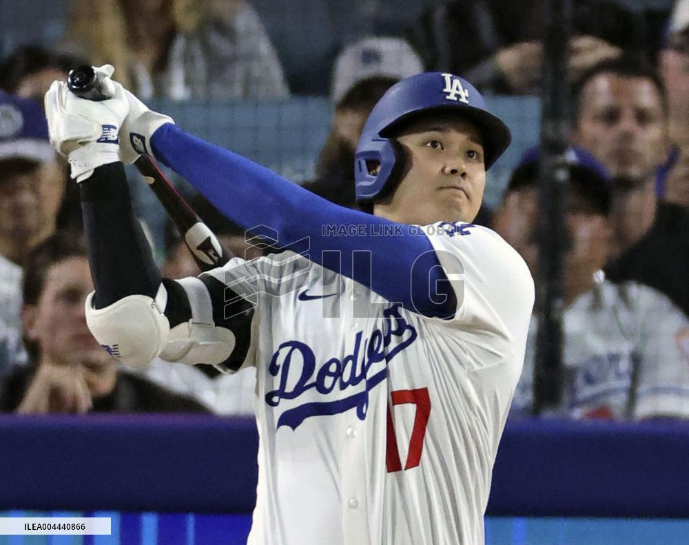 Baseball: D-Backs vs. Dodgers