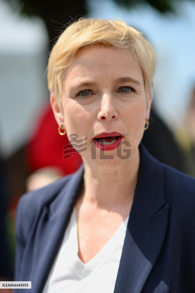 Cannes - Dites-Lui Que Je Laime Photocall