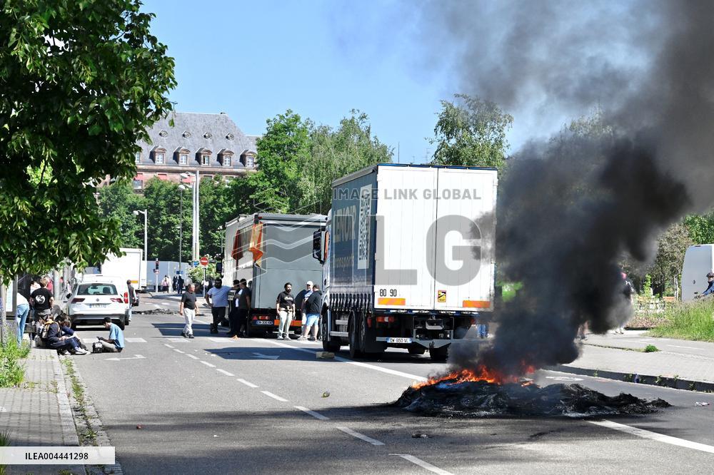 Demonstration of Angry Showmen - Strasbourg