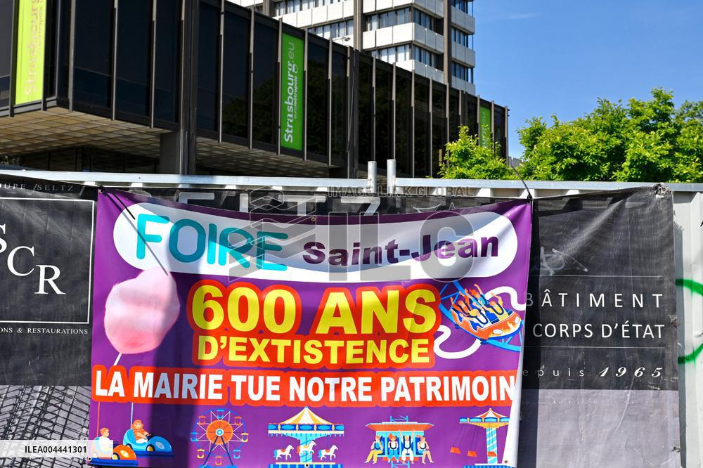 Demonstration of Angry Showmen - Strasbourg