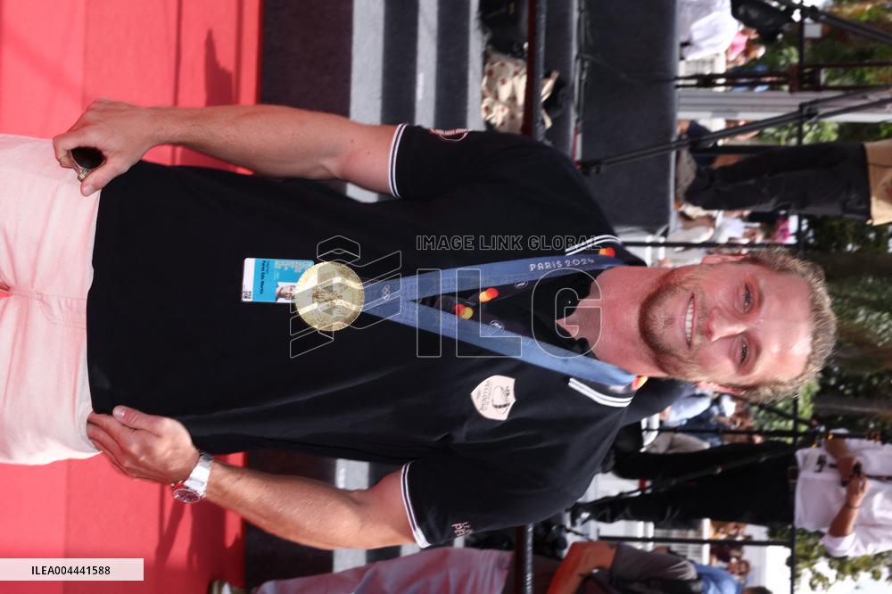 Cannes - O Agente Secreto Screening JD