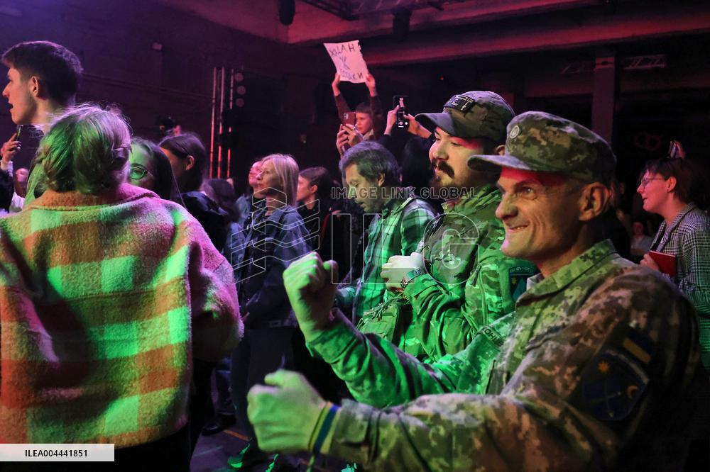 Zhadan i Sobaky performs in Kharkiv