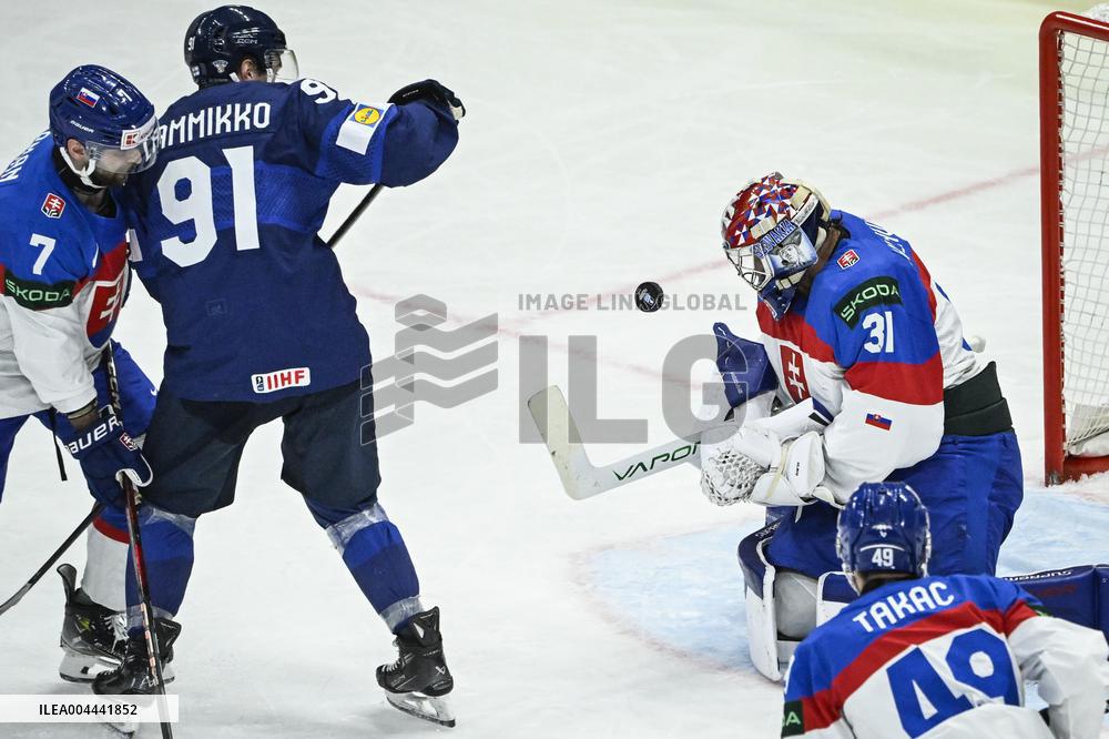 ICE HOCKEY WC SLOVAKIA-FINLAND