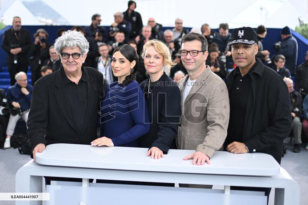 Cannes Jury Des Courts Metrages Et De Cinef Photocall AM