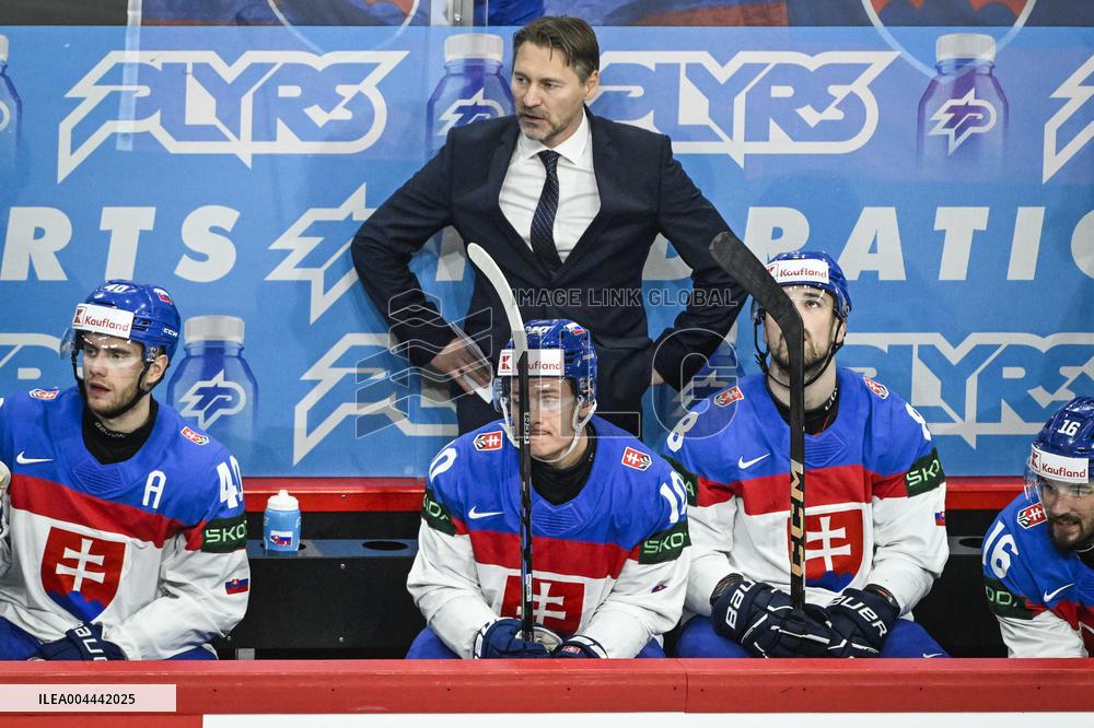 ICE HOCKEY WC SLOVAKIA-FINLAND