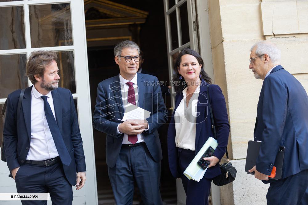 Members of Socialist Party At Matignon - Paris