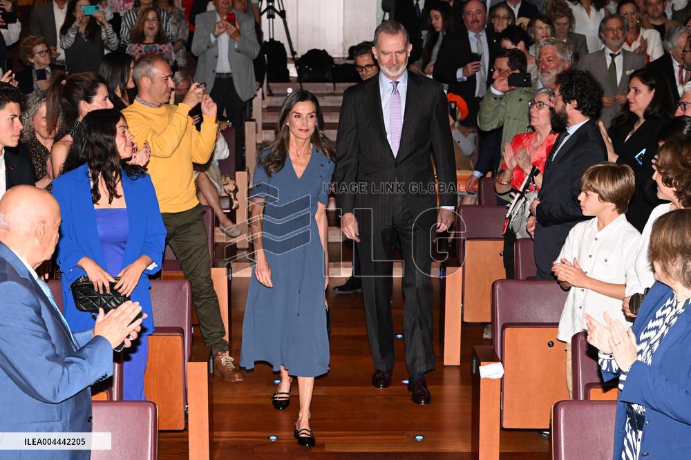 Spanish Royal Couple At Madrid Press Association Awards Ceremony - Spain