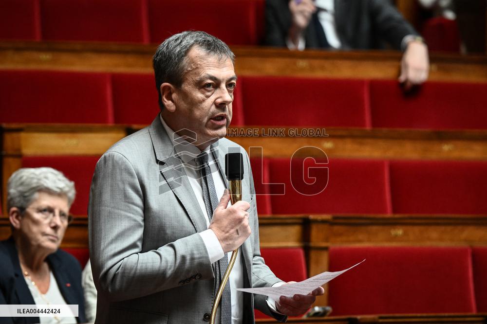 Questions to the government at the National Assembly in Paris FA