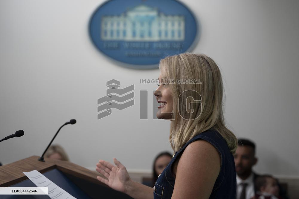 Leavitt Press Briefing for a Take Our Sons and Daughters to Work Day