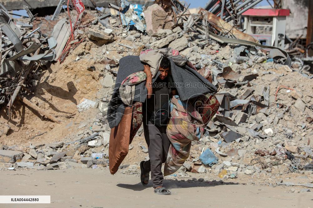 Palestinian Flee Following Israeli Displacement Orders - Palestine