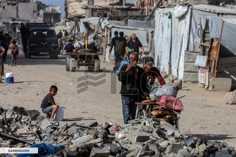 Palestinian Flee Following Israeli Displacement Orders - Palestine