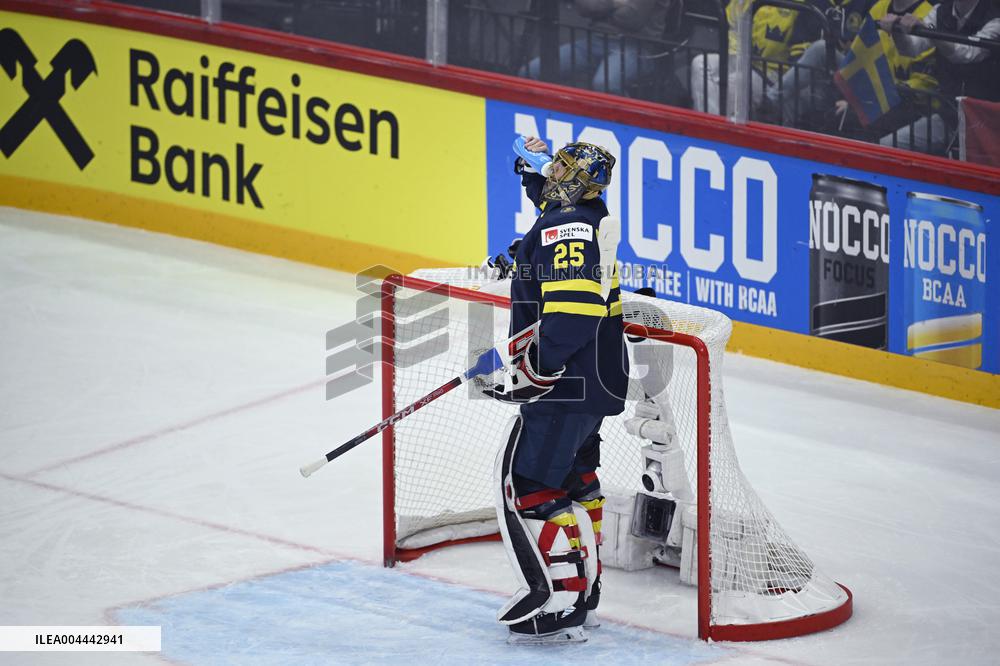 ICE HOCKEY WC SWEDEN-CANADA