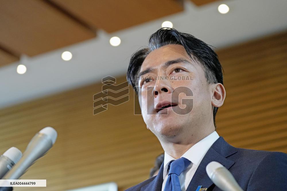 Koizumi picked as Japan's new farm minister
